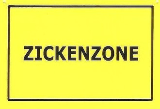Schild als Postkarte: Zickenzone 