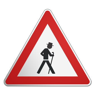 Dreieckiges Verkehrsschild mit altem Mann 