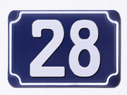 Blaue gepr&auml;gte Hausnummer 28 