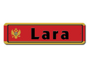Namensschild mit Montenegro - Flagge und Ihrem Wunschtext 