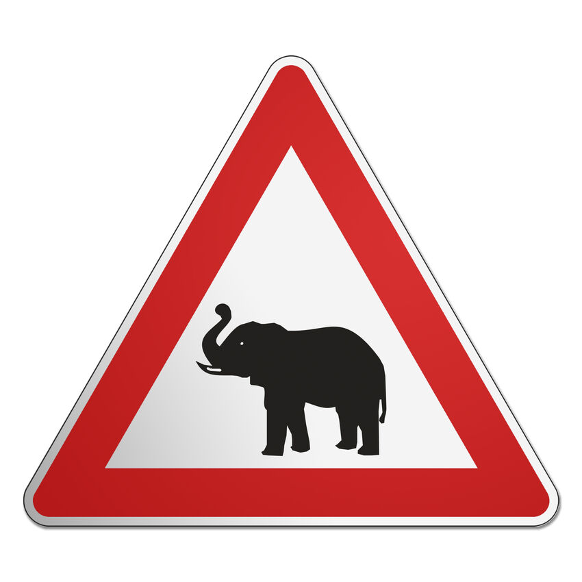Dreieckiges Verkehrsschild mit Motiv - Elefant -