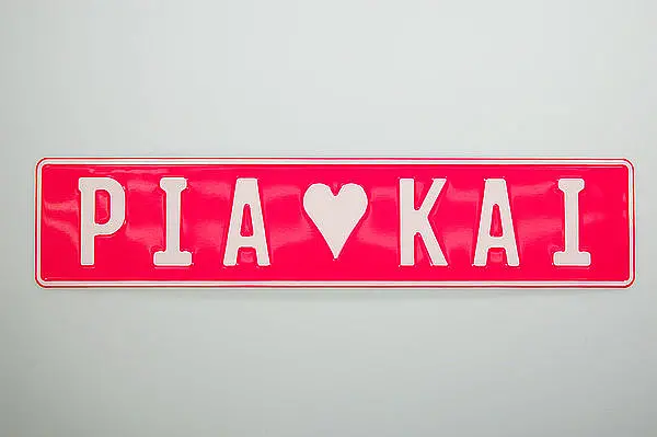 individuelles Namenschild neonpink