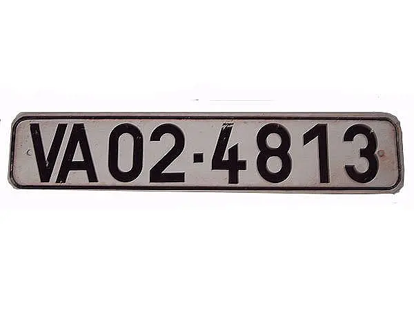 Originales Nummernschild der DDR Volksarmee NVA in den 70-iger Jahren 