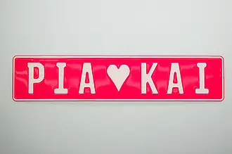 individuelles Namenschild neonpink