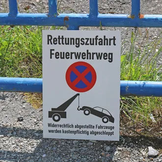 Schild Feuerwehrzufahrt