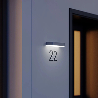 LED-Solarleuchte mit Hausnummer