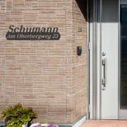 Hausnummer pulverbeschichtet
