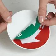 Fluchtweg-​Detailmarkierung »Türschild« 