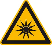 Warnschild »Warnung vor optischer Strahlung« 